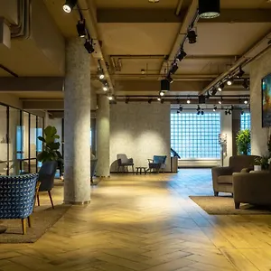 Skotel The Hague, Hotelschool Гаага