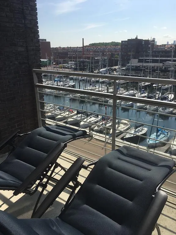 Appartement Hellingweg Met Balkon Haag 0*,